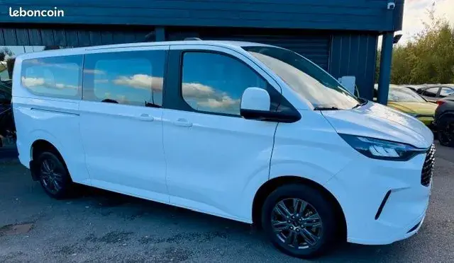 Ford Tourneo 2024 photo 5