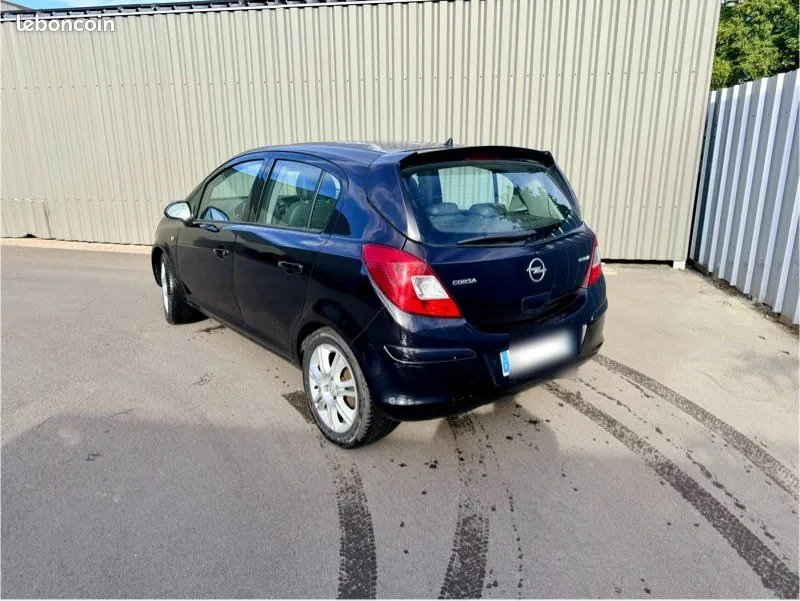 Opel Corsa 2009 photo 2