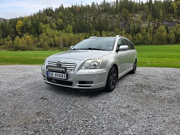 Toyota Avensis 2005 photo 3