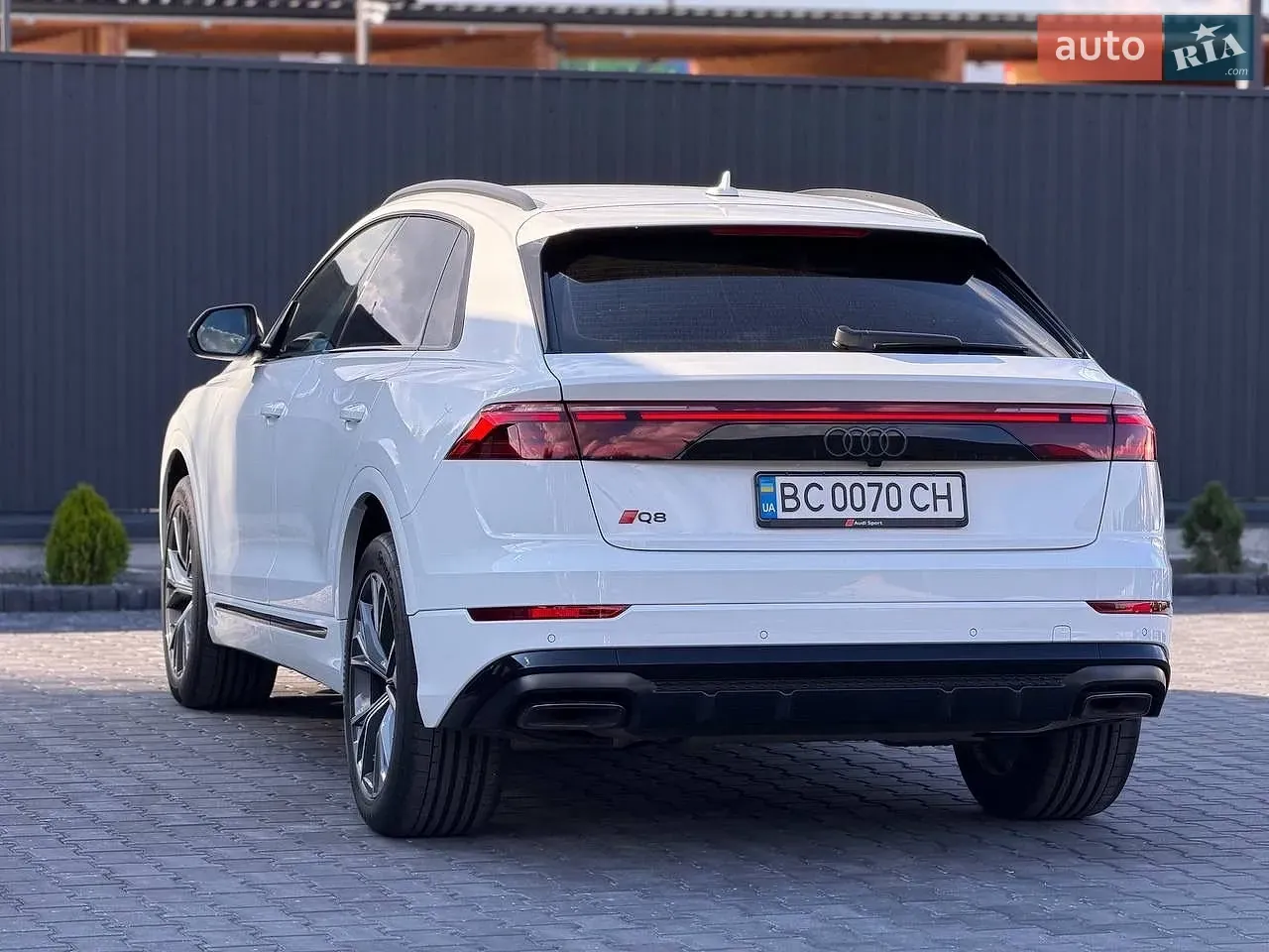 Audi Q8 2023 photo 4