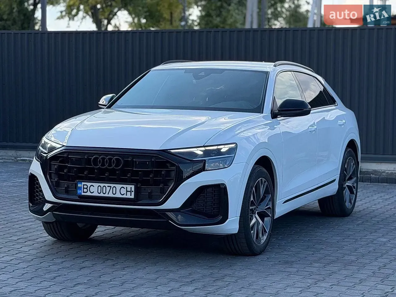 Audi Q8 2023 photo 3