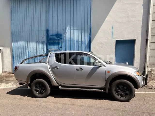 Mitsubishi L200 2007 photo 3