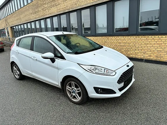 Ford Fiesta 2014 photo 2