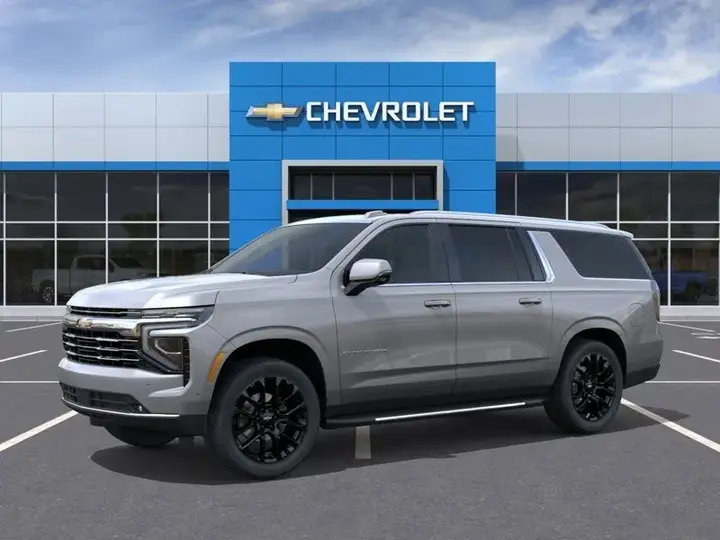 Chevrolet Suburban 2026 photo 2