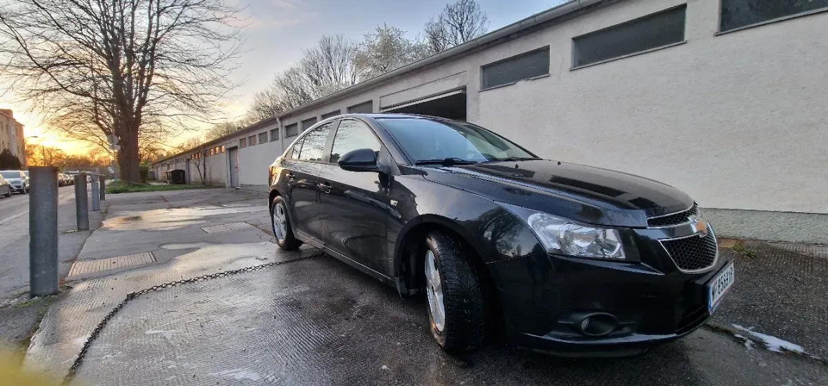 Chevrolet Cruze 2011 photo 3