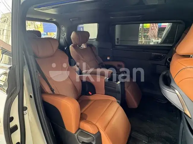 Toyota Vellfire 2025 photo 3