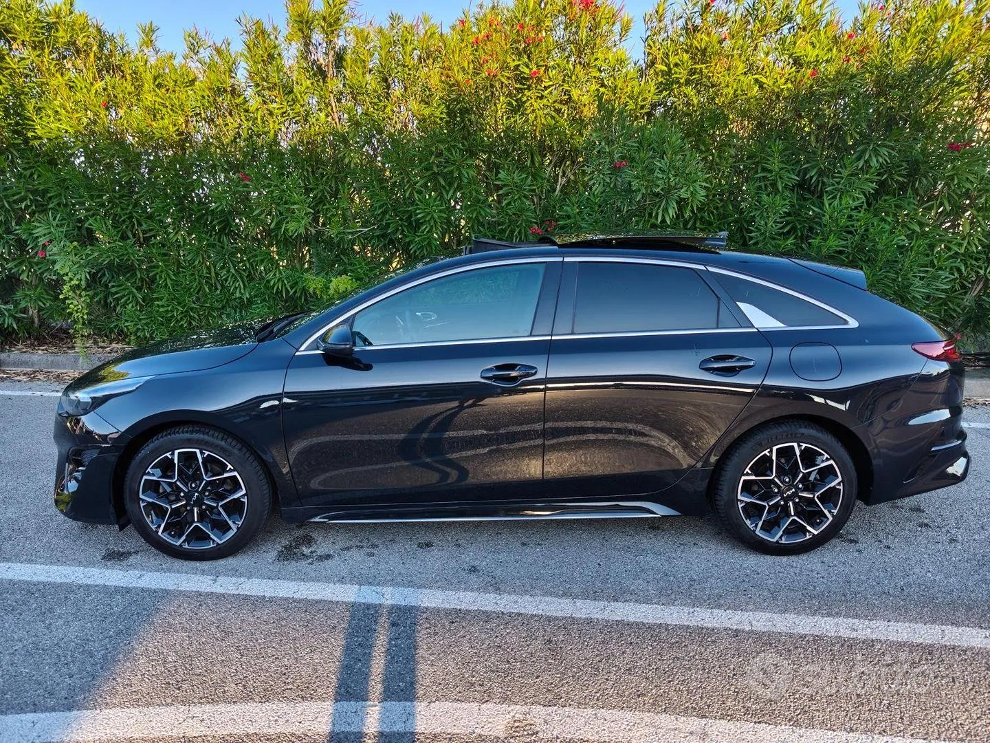Kia Proceed 2023 photo 2