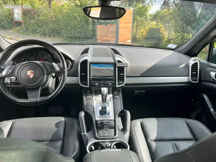 Porsche Cayenne 2012 photo 3