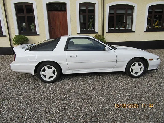 Toyota Supra 1991 photo 2