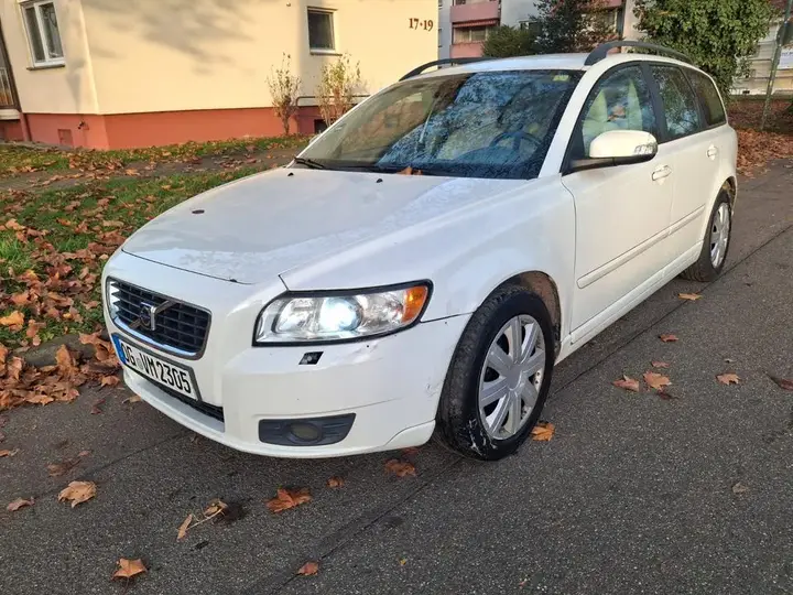 Volvo V50