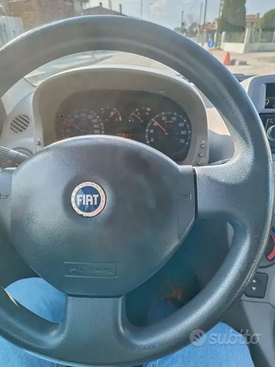 Fiat Panda 2005 photo 3