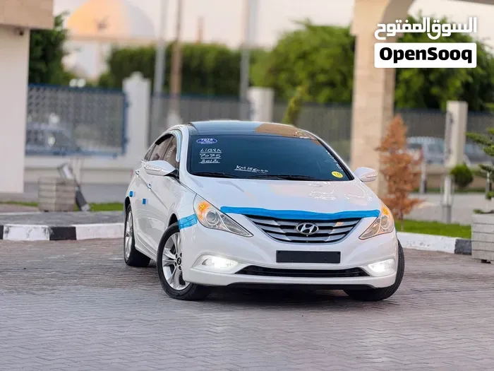 Hyundai Sonata 2012 photo 2