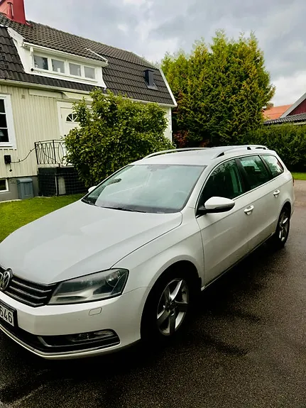 Volkswagen Passat 2012 photo 2