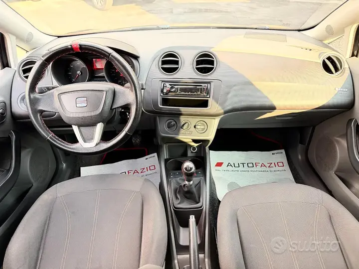 Seat Ibiza 2011 photo 2
