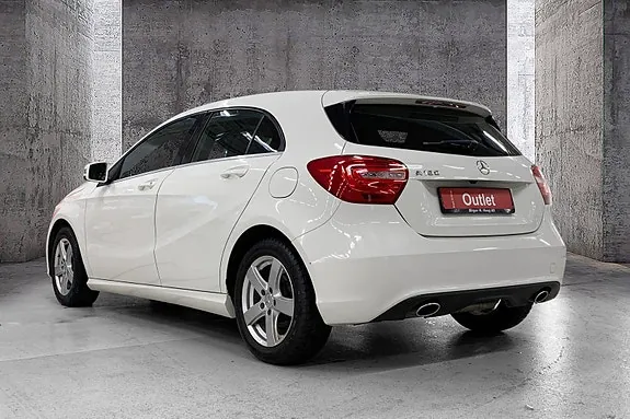 Mercedes-Benz A180 2014 photo 2