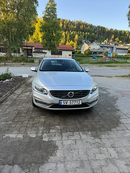 Volvo V60 2014 photo 2