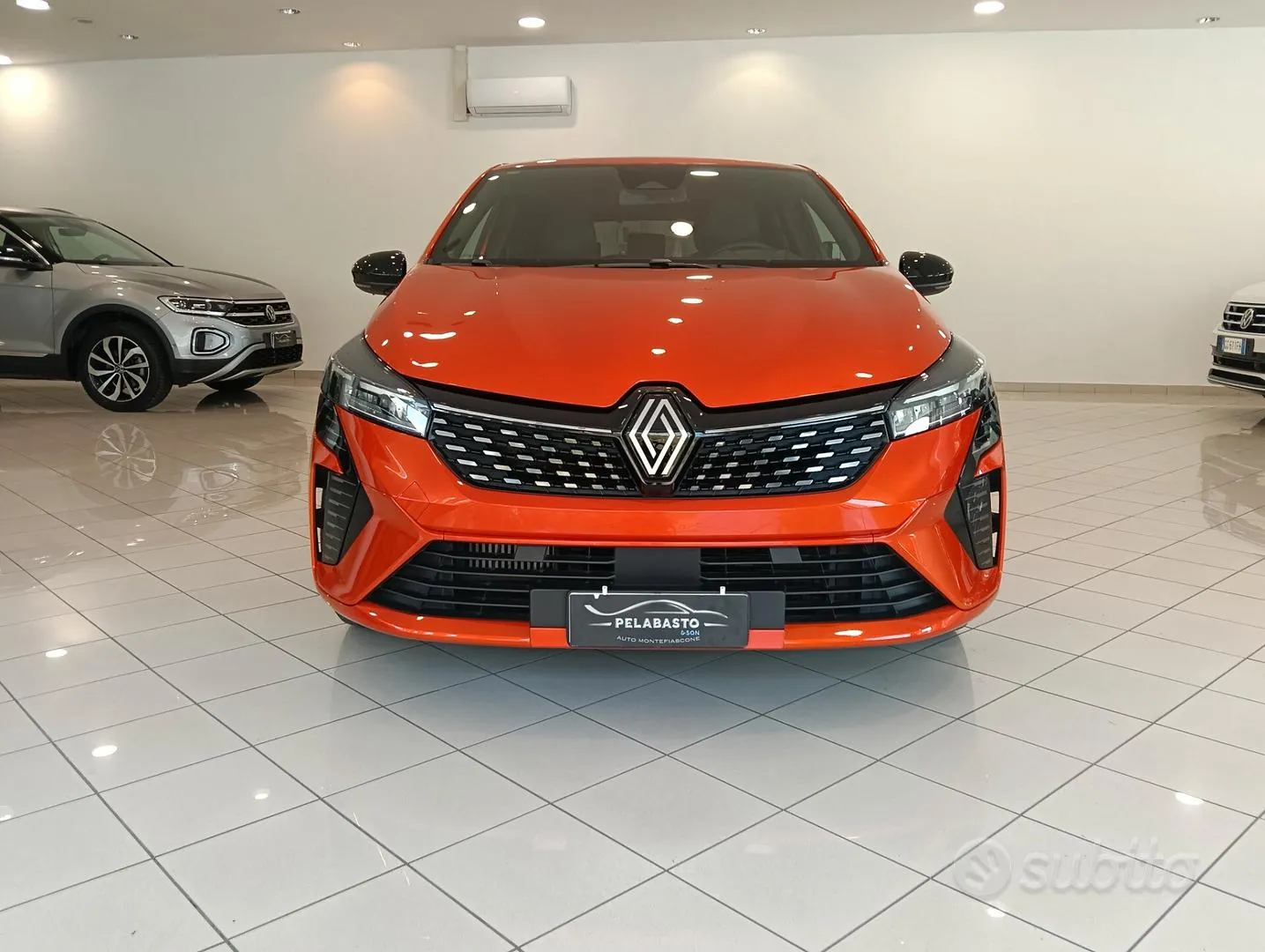 Renault Clio 2023 photo 2