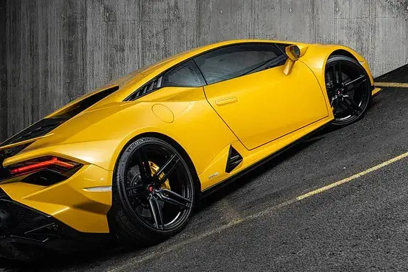 Lamborghini Huracan 2023 photo 2