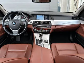 BMW 5 Series 2012 photo 2