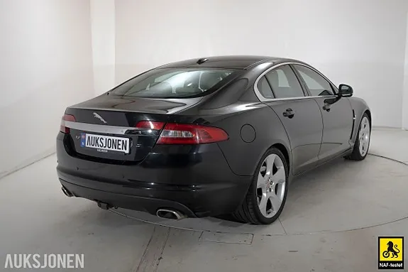 Jaguar Xf 2010 photo 4