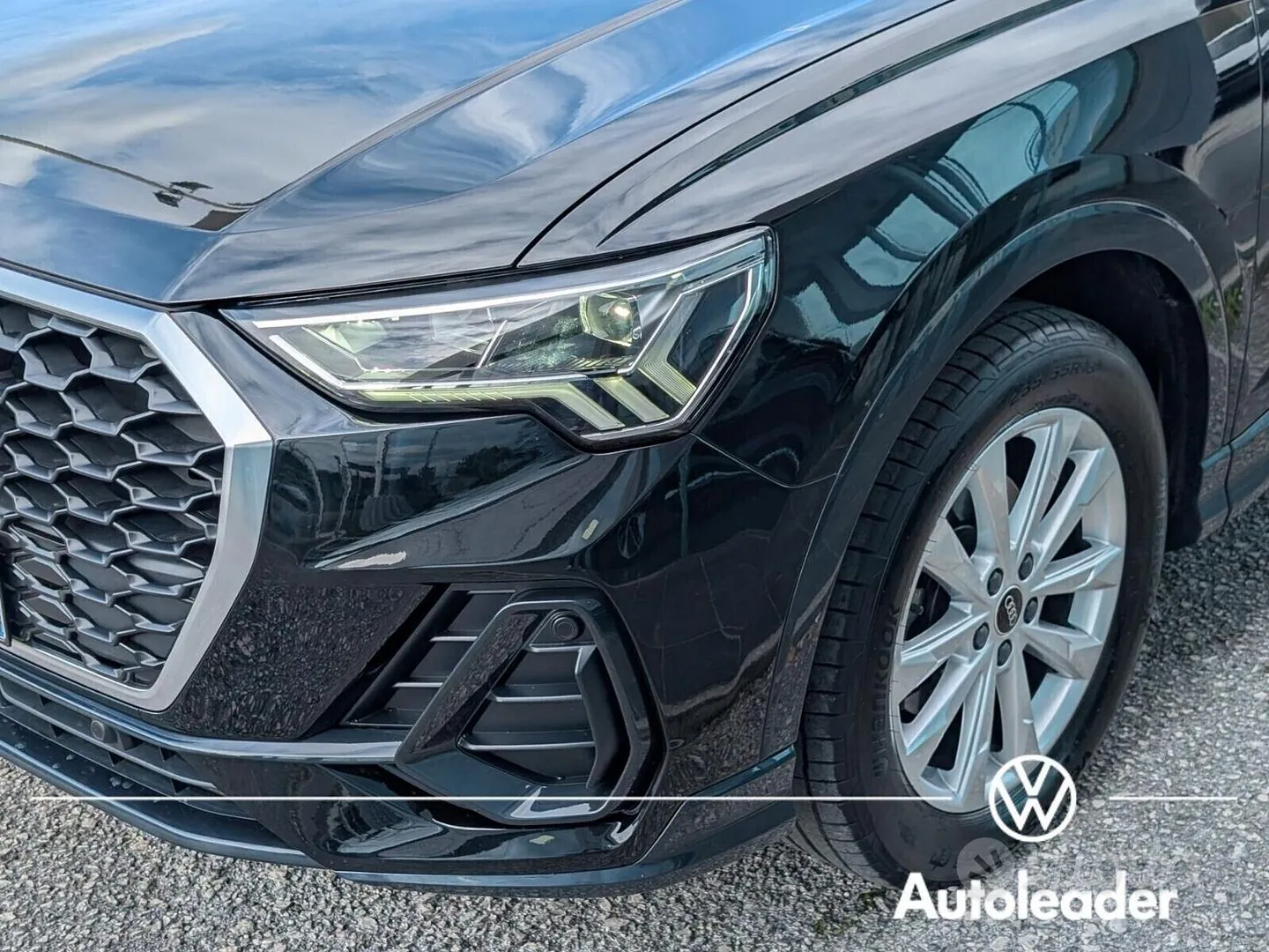 Audi Q3 2022 photo 2