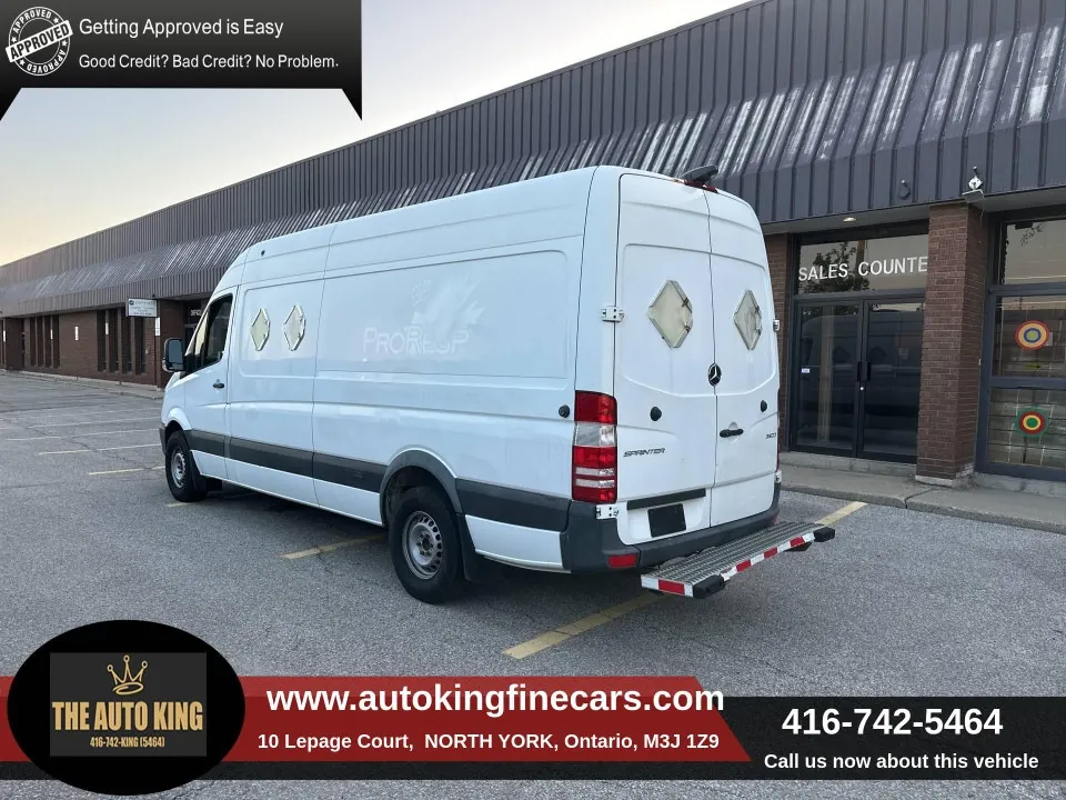 Mercedes-Benz Sprinter Van 2017 photo 2
