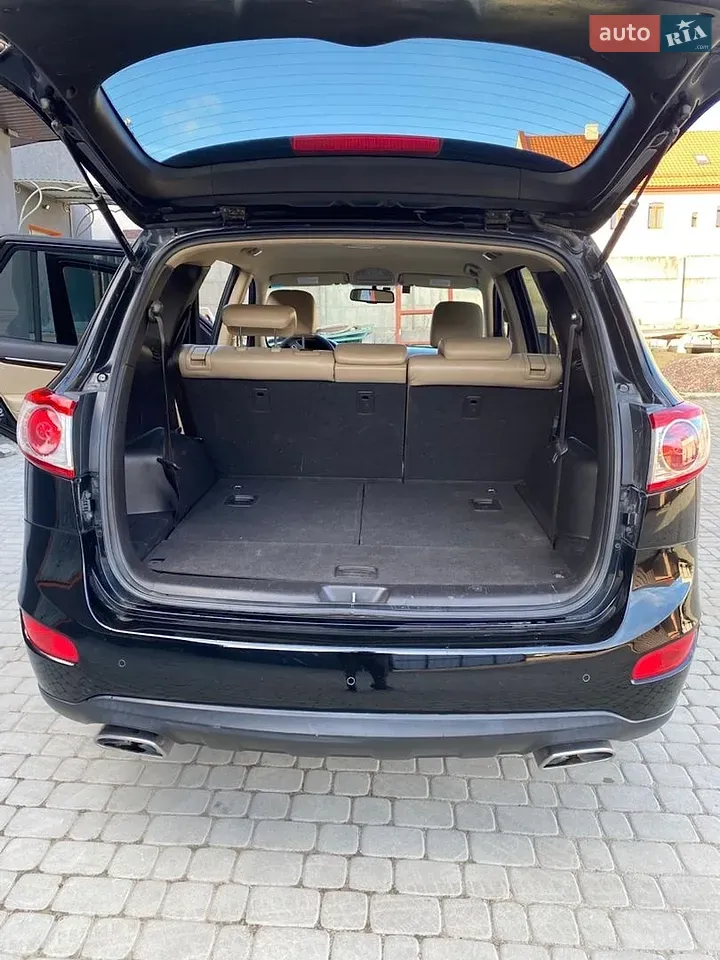 Hyundai Santa Fe 2010 photo 2
