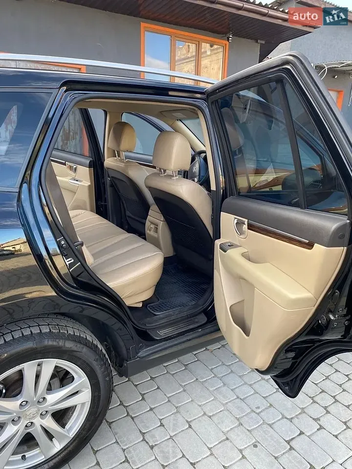 Hyundai Santa Fe 2010 photo 5