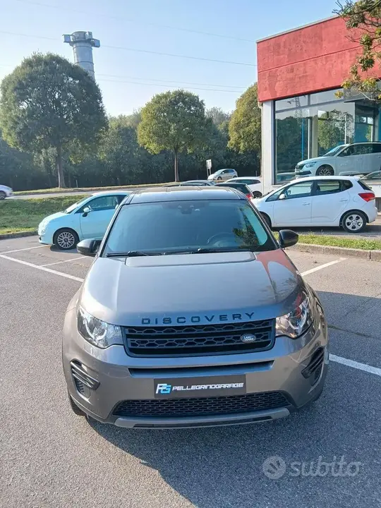 Land Rover Discovery Sport 2017 photo 4
