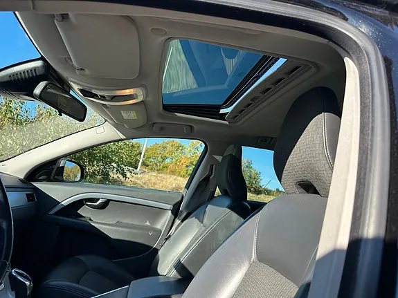 Volvo V70 2016 photo 2