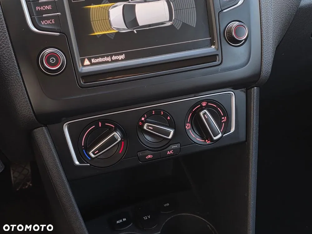 Volkswagen Polo 2015 photo 4