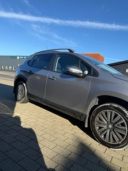 Peugeot 2008 2013 photo 2