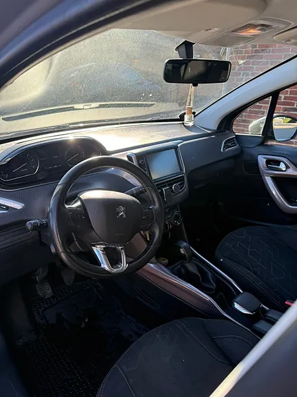 Peugeot 2008 2013 photo 5