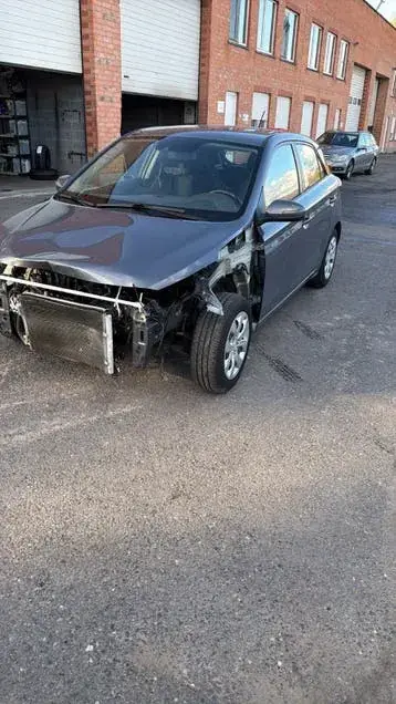 Hyundai I20 2018 photo 2