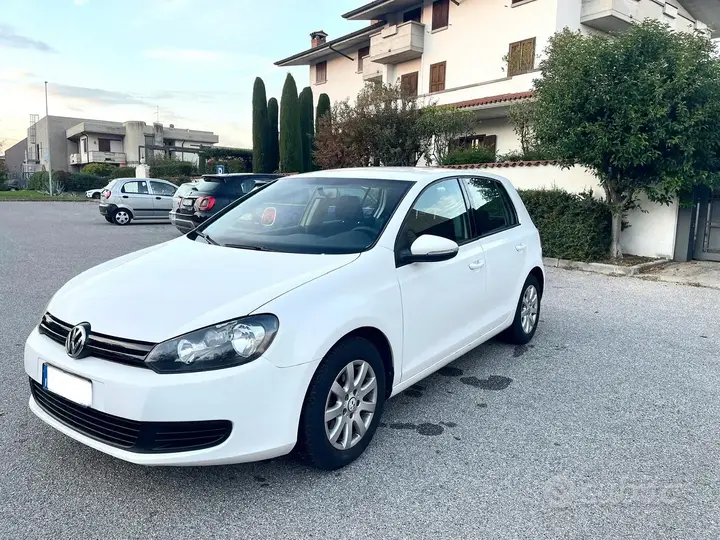 Volkswagen Golf 2011 photo 4