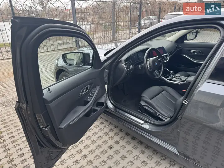 BMW 3 Series 2021 photo 5