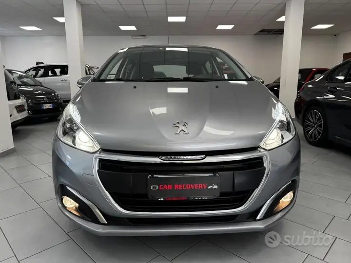 Peugeot 208 2019 photo 2