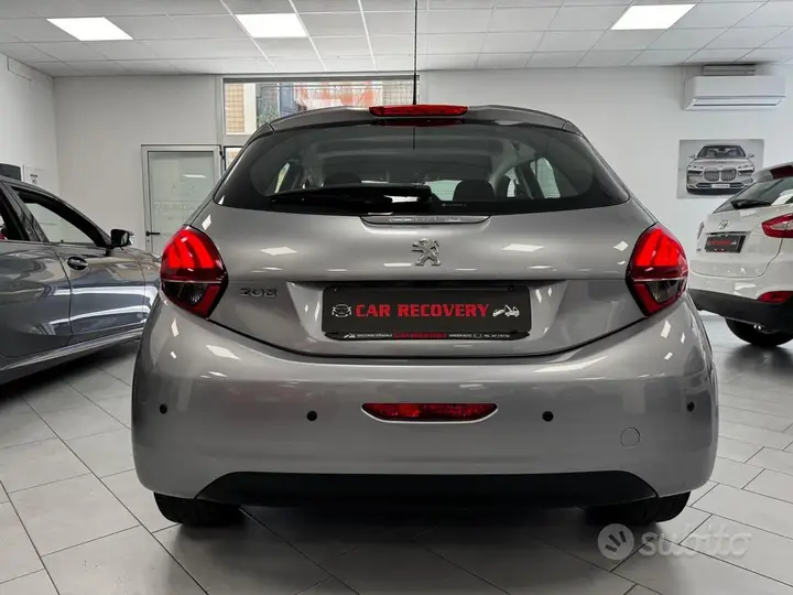 Peugeot 208 2019 photo 5