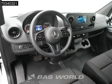Mercedes-Benz Sprinter 2024 photo 3