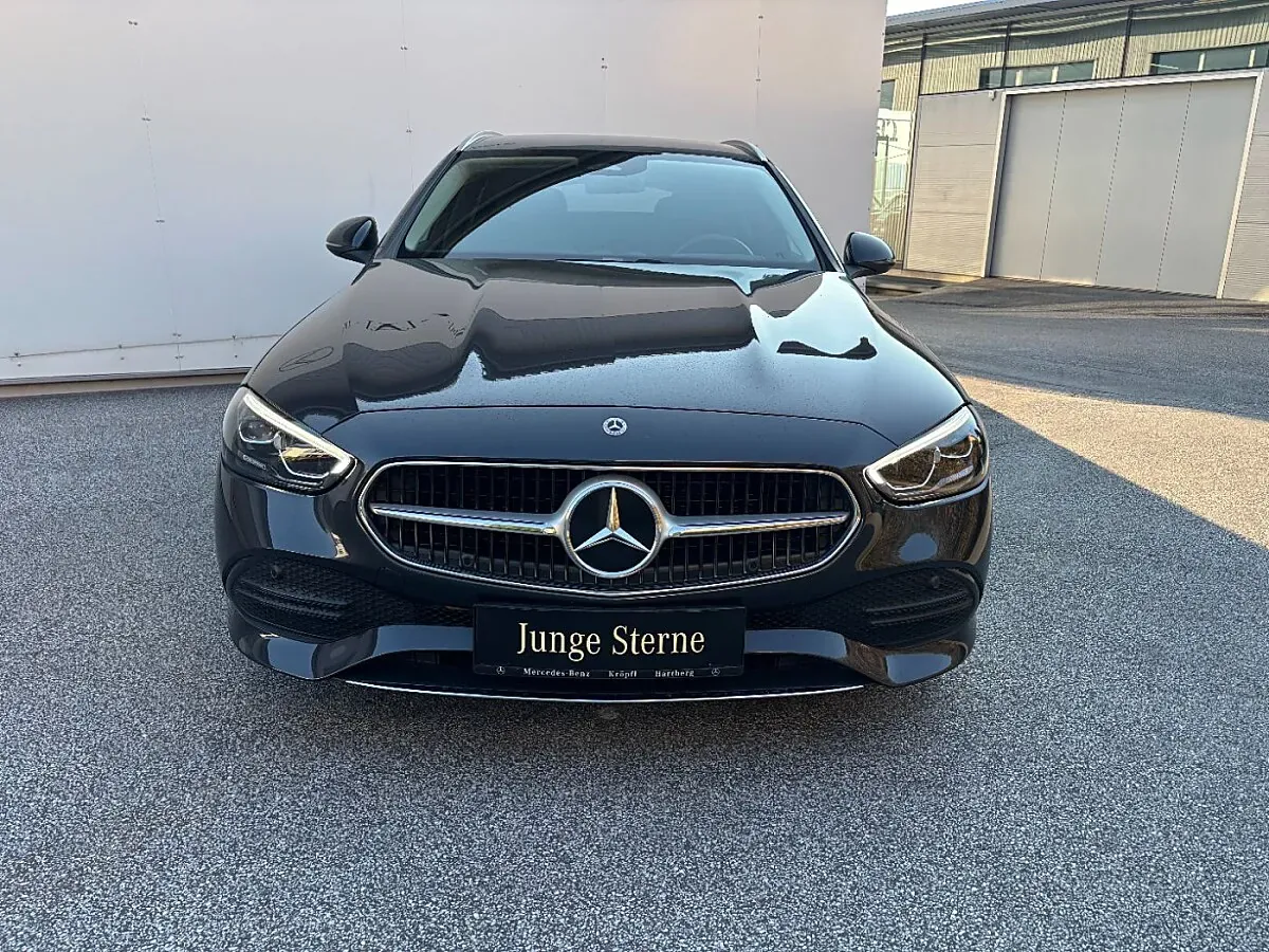 Mercedes-Benz C-Class 2022 photo 3