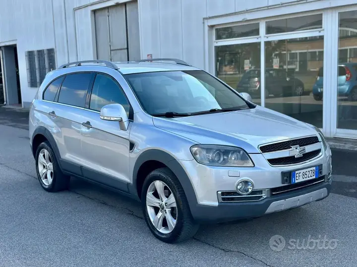 Chevrolet Captiva 2011 photo 2