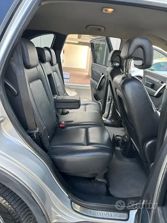 Chevrolet Captiva 2011 photo 4