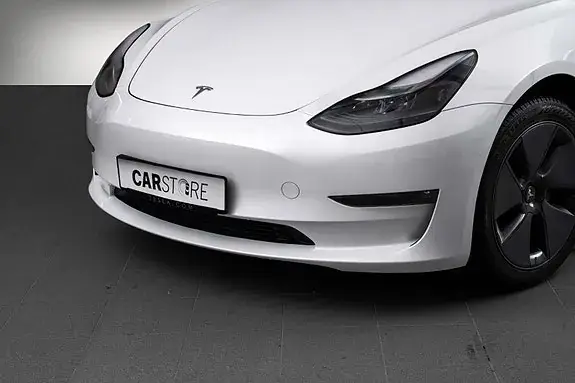 Tesla Model 3 2023 photo 2