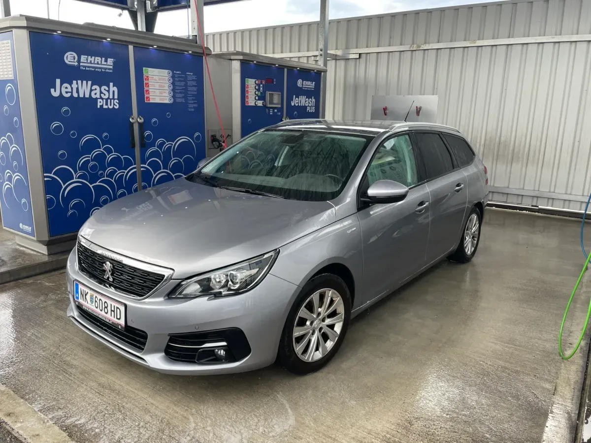 Peugeot 308 2018 photo 2