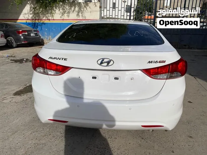 Hyundai Elantra 2012 photo 3