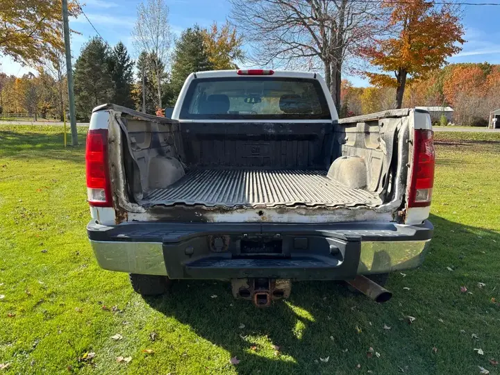 GMC Sierra 2500Hd 2012 photo 4