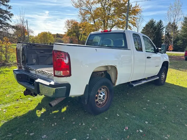 GMC Sierra 2500Hd 2012 photo 3
