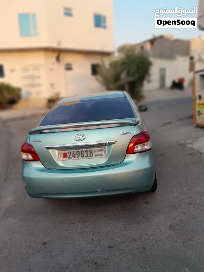 Toyota Yaris 2010 photo 2