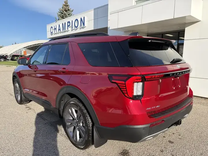 Ford Explorer 2027 photo 4