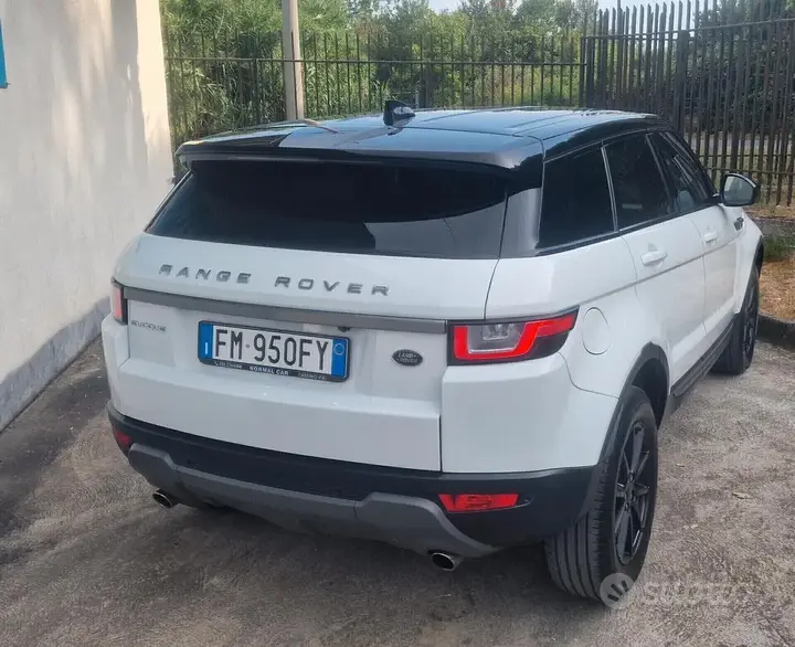 Land Rover Range Rover Evoque 2017 photo 4